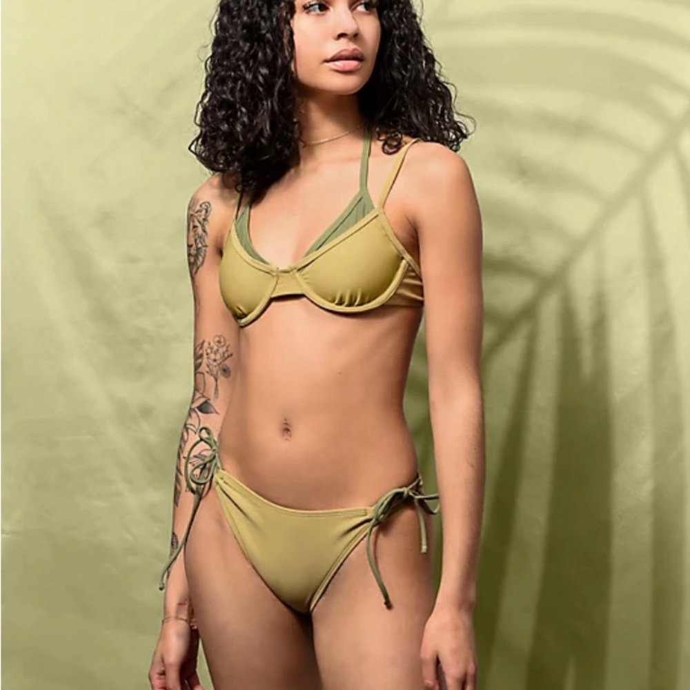 The Izzy Double Layer Bikini Top & Bottom L